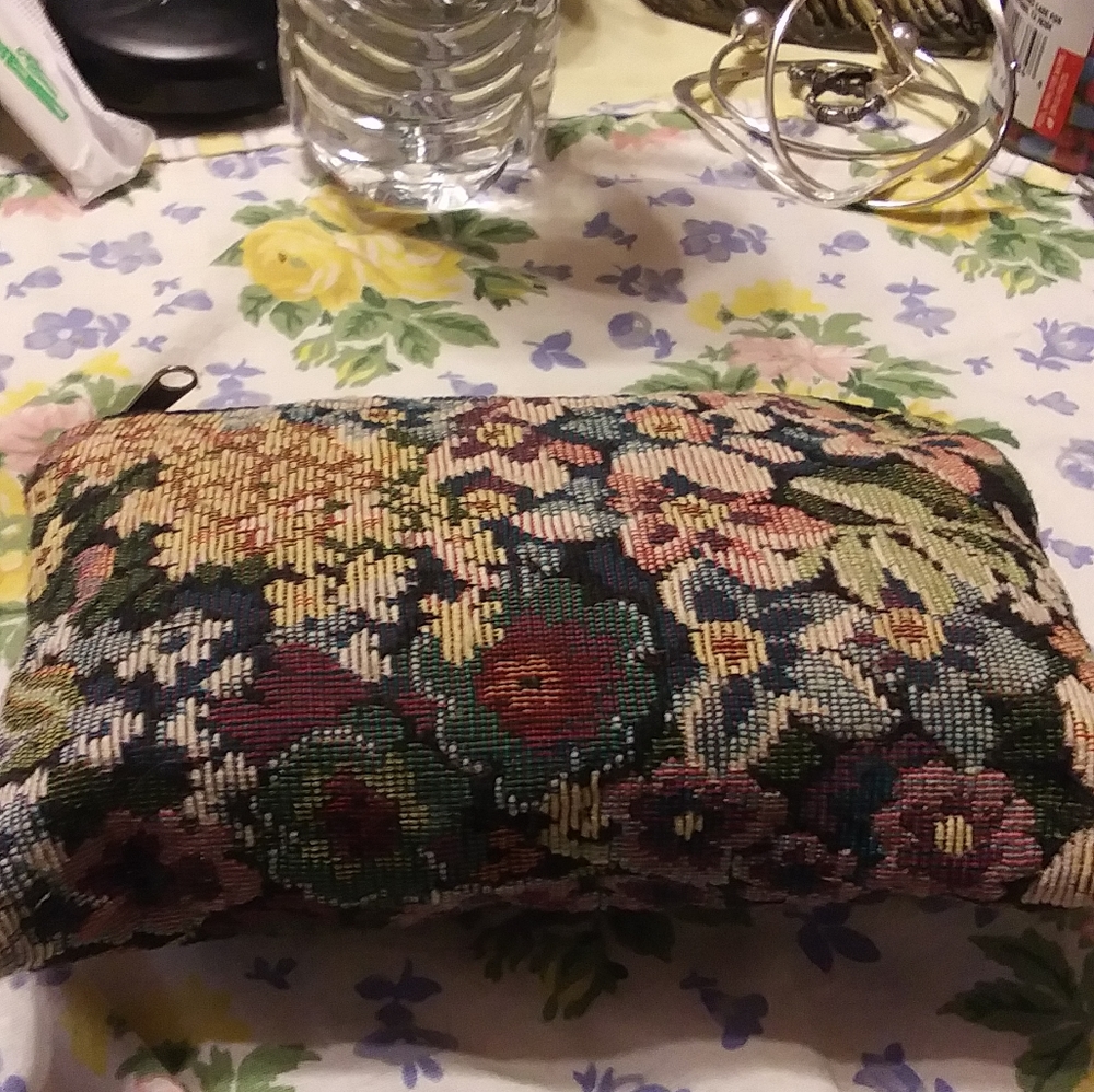 VINTAGE POUCH - Picture 2 of 6